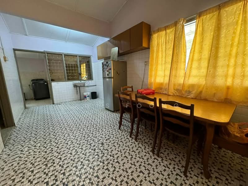 1-storey Terraced House for Rent in Taman Cuepacs (Kepong) - Louis Foong - Kitchen - PropertyGuru.com.my