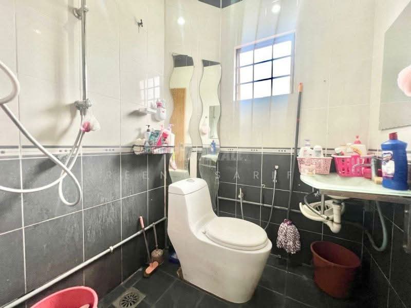 2-storey Terraced House for Sale in Shah Alam (Selangor) - Reena Sarif - Bathroom - PropertyGuru.com.my