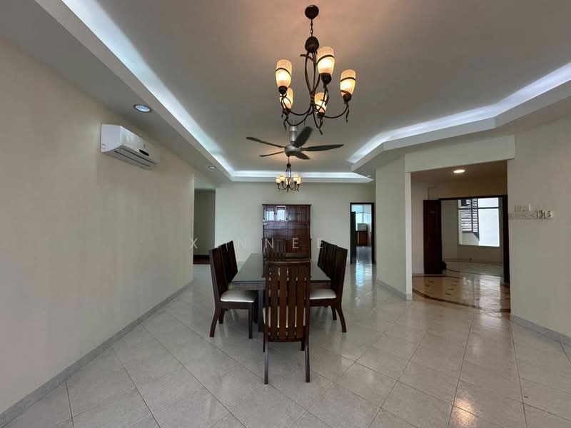 Condominium for Rent at Gurney Beach Resort - Xinnee . - Dining Room - PropertyGuru.com.my