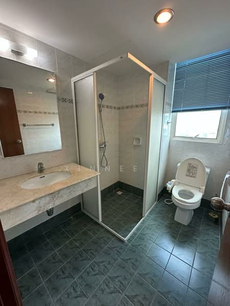 Condominium for Rent at Gurney Beach Resort - Xinnee . - Bathroom - PropertyGuru.com.my