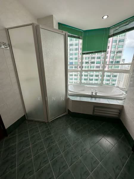 Condominium for Rent at Gurney Beach Resort - Xinnee . - Bathroom - PropertyGuru.com.my
