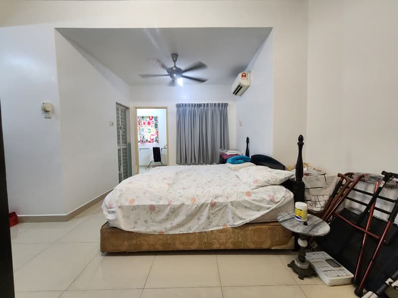 2-storey Terraced House for Sale in Sungai Buloh (Selangor) - Jimmy Tan - Bedroom - PropertyGuru.com.my