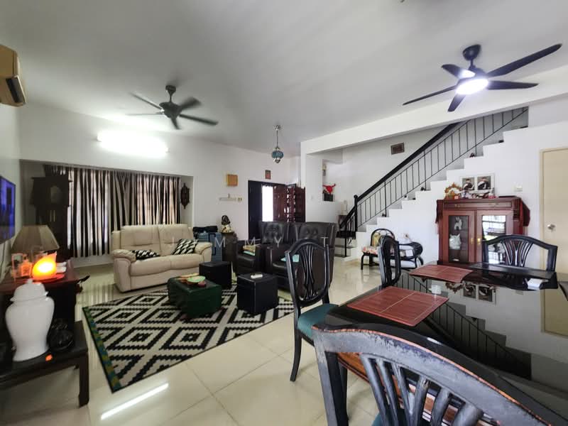 2-storey Terraced House for Sale in Sungai Buloh (Selangor) - Jimmy Tan - Living Room - PropertyGuru.com.my