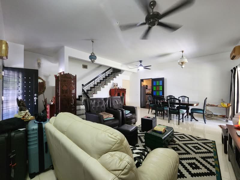 2-storey Terraced House for Sale in Sungai Buloh (Selangor) - Jimmy Tan - Living Room - PropertyGuru.com.my