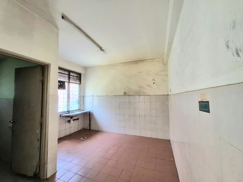 2-storey Terraced House for Sale in Taman Puncak Jalil (Seri Kembangan) - Wendy Chin - Kitchen - PropertyGuru.com.my