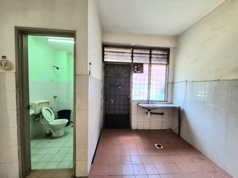 2-storey Terraced House for Sale in Taman Puncak Jalil (Seri Kembangan) - Wendy Chin - Bathroom - PropertyGuru.com.my