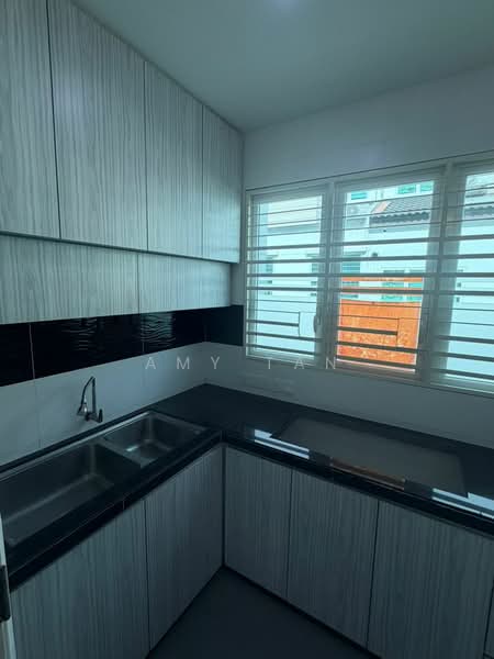 Terraced House for Sale in Kampung Perlis (Bayan Lepas) - Amy Tan - Kitchen - PropertyGuru.com.my