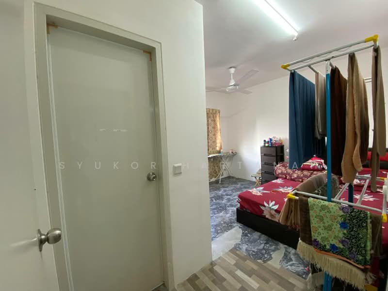 Condominium for Sale at D'Kristal Apartment (Pangsapuri D'Kristal) - Syukor Hartanah - Bedroom - PropertyGuru.com.my