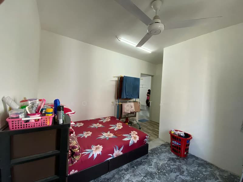 Condominium for Sale at D'Kristal Apartment (Pangsapuri D'Kristal) - Syukor Hartanah - Bedroom - PropertyGuru.com.my