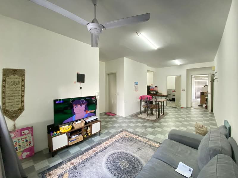 Condominium for Sale at D'Kristal Apartment (Pangsapuri D'Kristal) - Syukor Hartanah - Living Room - PropertyGuru.com.my