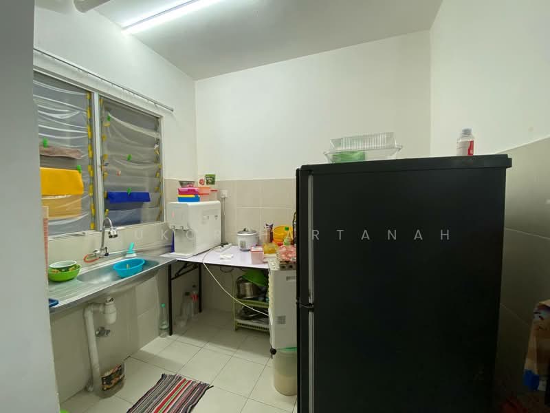 Condominium for Sale at D'Kristal Apartment (Pangsapuri D'Kristal) - Syukor Hartanah - Kitchen - PropertyGuru.com.my
