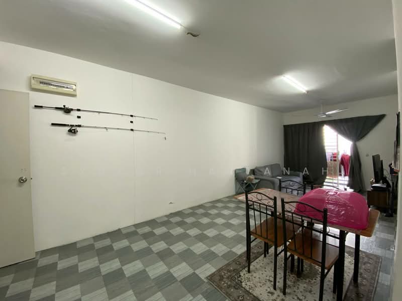 Condominium for Sale at D'Kristal Apartment (Pangsapuri D'Kristal) - Syukor Hartanah - Living Room - PropertyGuru.com.my
