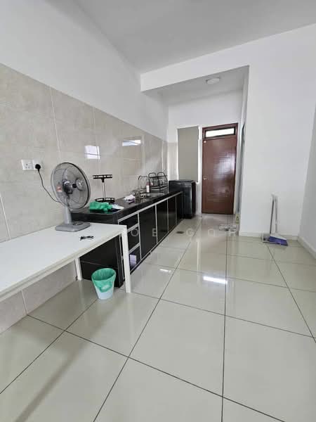 Rumah Teres untuk Disewa di Bandar Dato Onn (Tebrau) - Chloe Goh - Kitchen - PropertyGuru.com.my