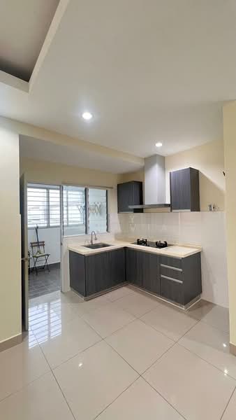 Kondominium untuk Disewa di Koi Tropika - Amy Oktavia - Kitchen - PropertyGuru.com.my