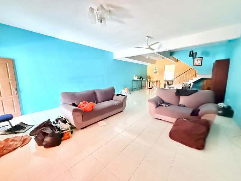 Rumah Teres 2 Tingkat untuk Dijual di Puchong (Selangor) - Azizirrahim . - Living Room - PropertyGuru.com.my