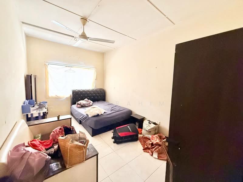 Rumah Teres 2 Tingkat untuk Dijual di Puchong (Selangor) - Azizirrahim . - Bedroom - PropertyGuru.com.my
