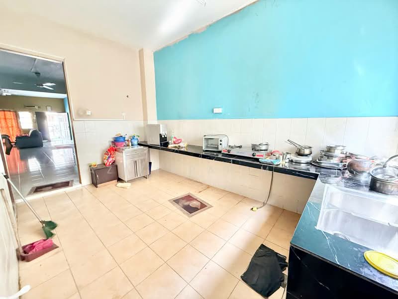Rumah Teres 2 Tingkat untuk Dijual di Puchong (Selangor) - Azizirrahim . - Kitchen - PropertyGuru.com.my