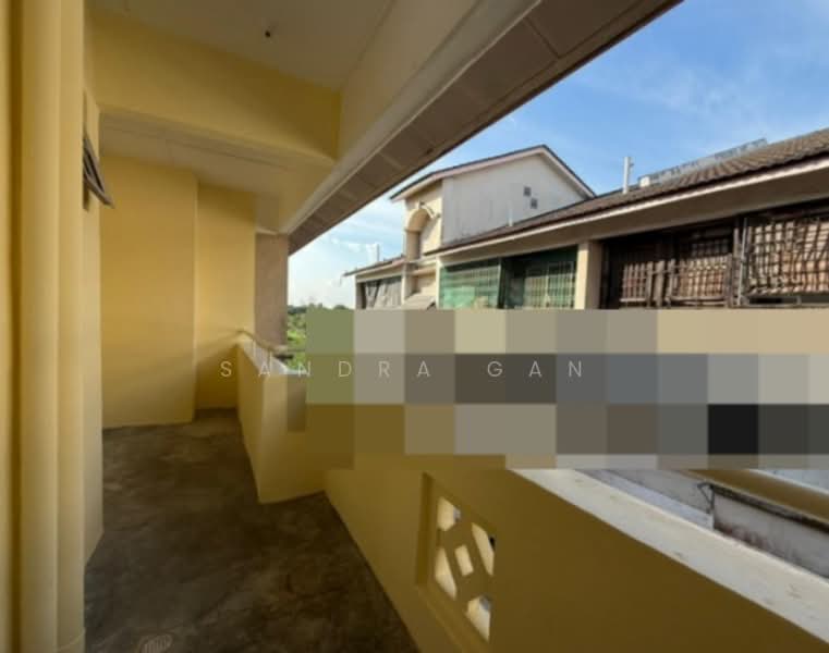 Pangsapuri untuk Dijual di Tanjong Puteri Apartment - Sandra Gan - Balcony - PropertyGuru.com.my
