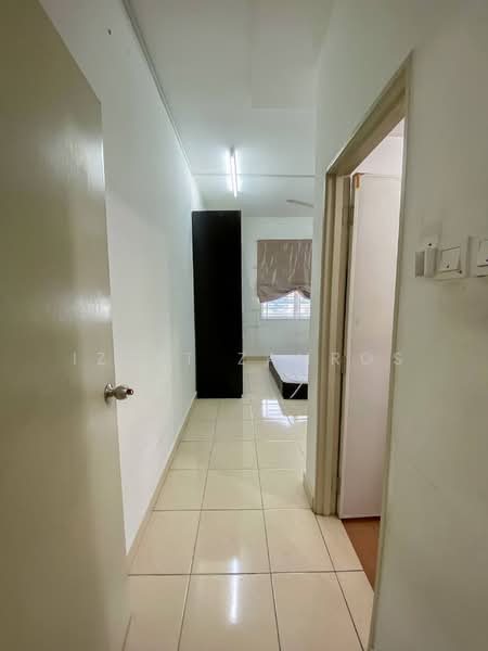 Condominium for Sale at Pearl Avenue - Izzat Zamros - Corridor - PropertyGuru.com.my