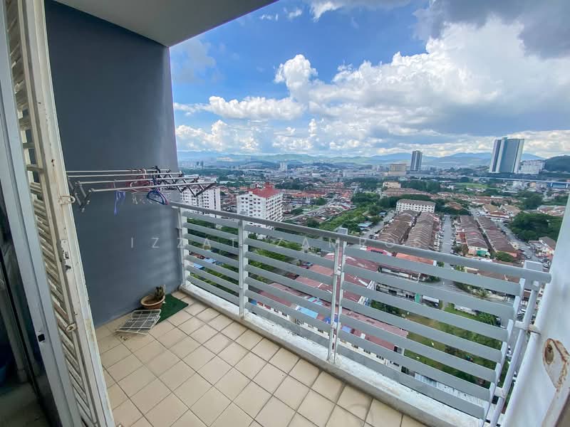 Condominium for Sale at Pearl Avenue - Izzat Zamros - Balcony - PropertyGuru.com.my