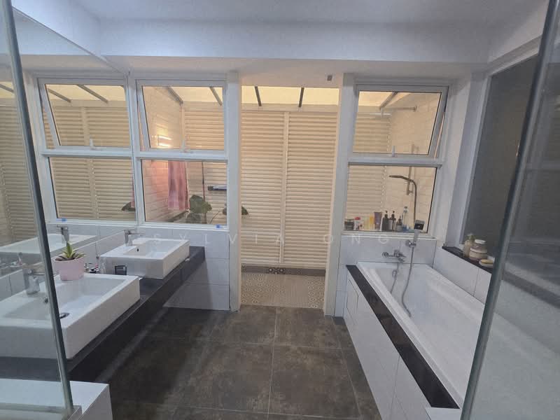Semi-Detached House for Sale in Saujana Puchong (Puchong) - Sylvia Ong - Bathroom - PropertyGuru.com.my