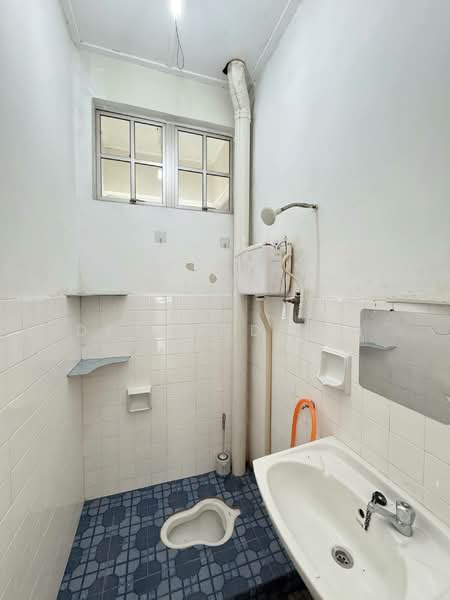 1-storey Terraced House for Rent in Tampoi (Johor) - Desmond Lim - Bathroom - PropertyGuru.com.my