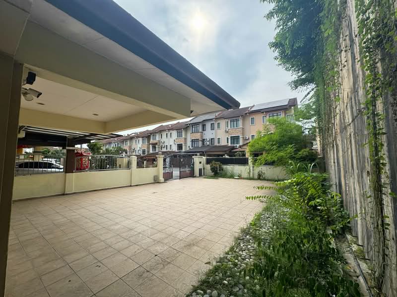 2.5-storey Terraced House for Sale in Taman Puchong Hartamas (Puchong) - Paul Lee - Exterior - PropertyGuru.com.my