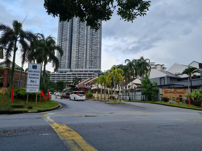 2.5-storey Terraced House for Sale in Taman Puchong Hartamas (Puchong) - Paul Lee - Exterior - PropertyGuru.com.my