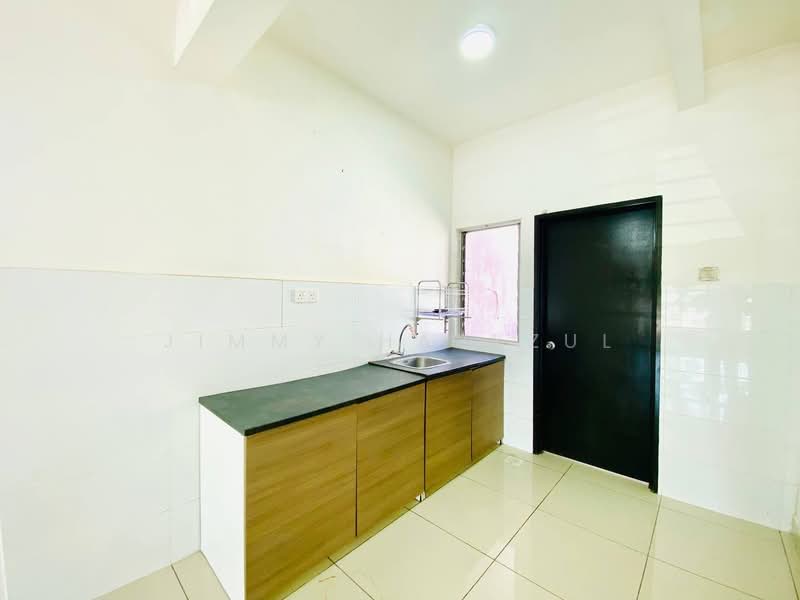Rumah Teres 2 Tingkat untuk Dijual di Bukit Rahman Putra (Sungai Buloh) - Jimmy Haryzul - Kitchen - PropertyGuru.com.my