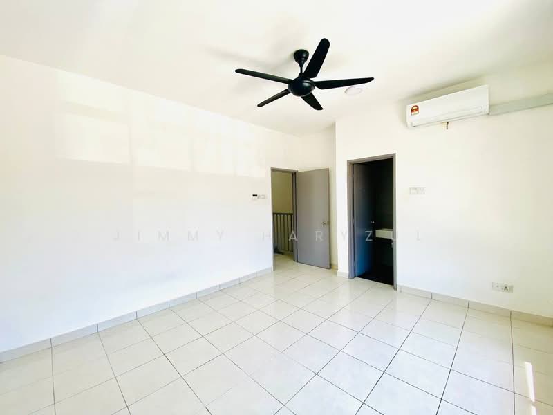 Rumah Teres 2 Tingkat untuk Dijual di Bukit Rahman Putra (Sungai Buloh) - Jimmy Haryzul - Interior - PropertyGuru.com.my