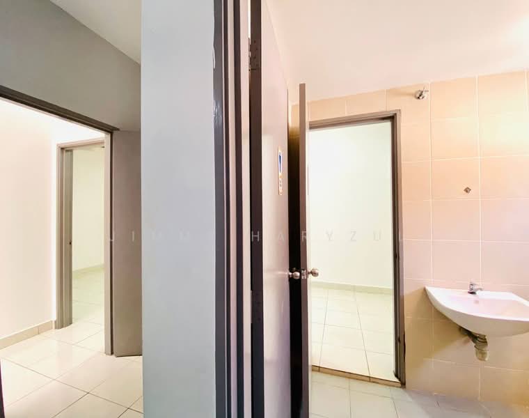 Rumah Teres 2 Tingkat untuk Dijual di Bukit Rahman Putra (Sungai Buloh) - Jimmy Haryzul - Interior - PropertyGuru.com.my