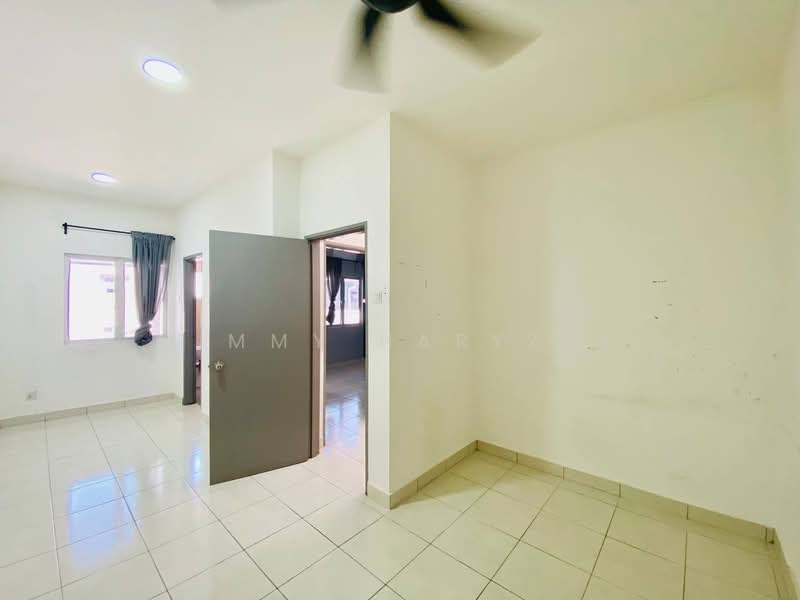 Rumah Teres 2 Tingkat untuk Dijual di Bukit Rahman Putra (Sungai Buloh) - Jimmy Haryzul - Interior - PropertyGuru.com.my
