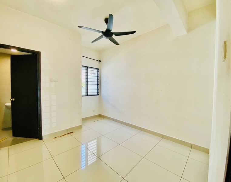 Rumah Teres 2 Tingkat untuk Dijual di Bukit Rahman Putra (Sungai Buloh) - Jimmy Haryzul - Interior - PropertyGuru.com.my