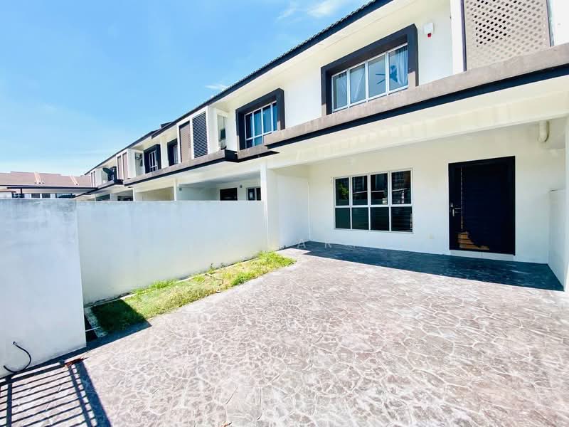 Rumah Teres 2 Tingkat untuk Dijual di Bukit Rahman Putra (Sungai Buloh) - Jimmy Haryzul - Exterior - PropertyGuru.com.my