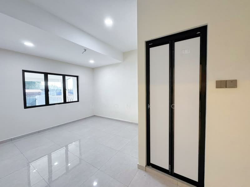 1-storey Terraced House for Sale in Taman Abad (Johor Bahru) - Brandon Khor - PropertyGuru.com.my