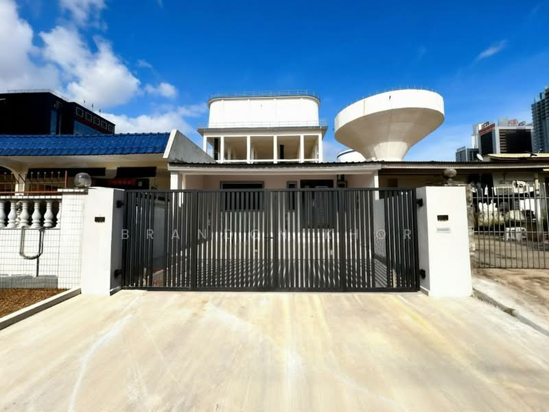 1-storey Terraced House for Sale in Taman Abad (Johor Bahru) - Brandon Khor - PropertyGuru.com.my