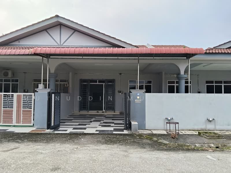 1-storey Terraced House for Sale in Hutan Melintang (Perak) - Muinuddin Muhamad - Exterior - PropertyGuru.com.my