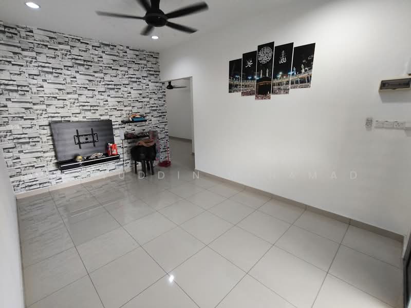 1-storey Terraced House for Sale in Hutan Melintang (Perak) - Muinuddin Muhamad - Living Room - PropertyGuru.com.my