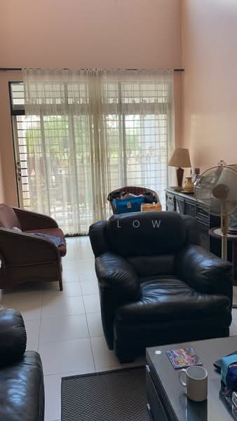 3-storey Terraced House for Sale in Sungai Besi (Kuala Lumpur) - CY Low - Living Room - PropertyGuru.com.my