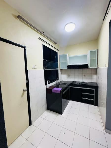 Apartment for Rent at Villa Krystal @ Bandar Selesa Jaya - Desmond Lim - Kitchen - PropertyGuru.com.my