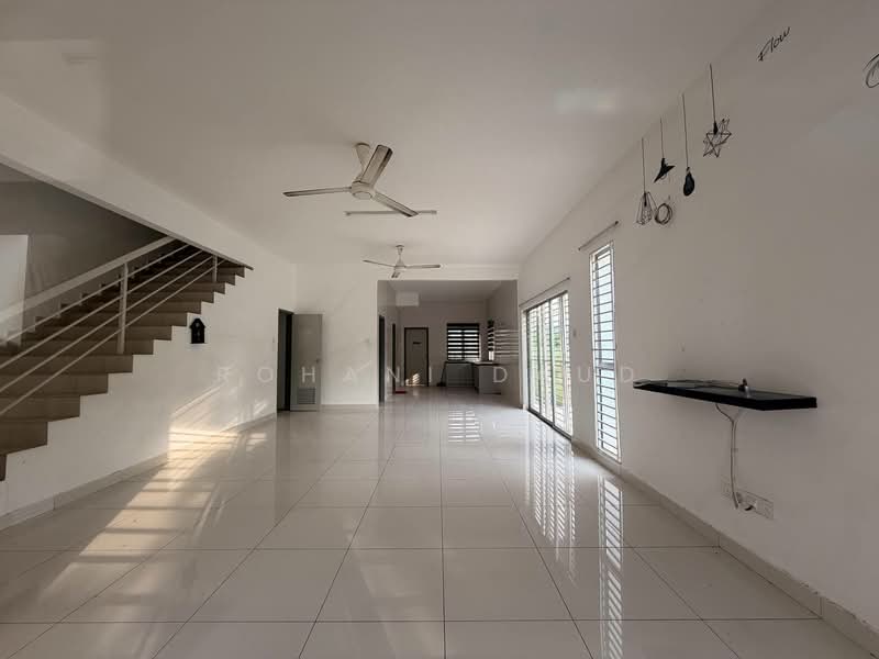 2-storey Terraced House for Sale in Batang Kali (Selangor) - Rohani Daud - Living Room - PropertyGuru.com.my