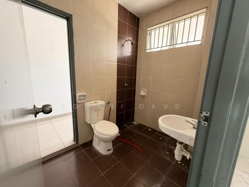 2-storey Terraced House for Sale in Batang Kali (Selangor) - Rohani Daud - Bathroom - PropertyGuru.com.my