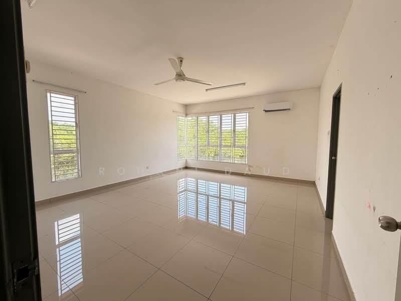 2-storey Terraced House for Sale in Batang Kali (Selangor) - Rohani Daud - Living Room - PropertyGuru.com.my
