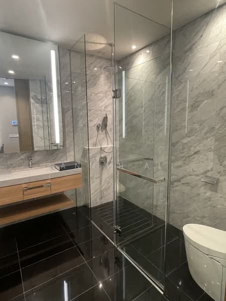 Servis Apartment untuk Disewa di Conlay Signature Suites by E&O - Jannah Ali - Bathroom - PropertyGuru.com.my