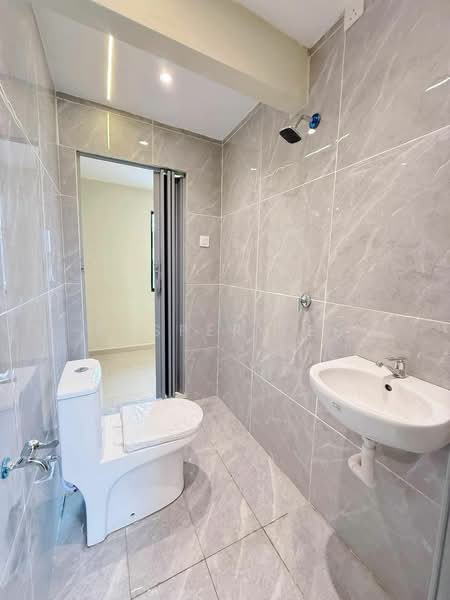 2-storey Terraced House for Sale in Bandar Seri Alam (Masai) - Kasper Lee - Bathroom - PropertyGuru.com.my