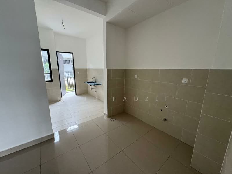 2-storey Terraced House for Sale in Shah Alam (Selangor) - Mohd Fadzli - Kitchen - PropertyGuru.com.my