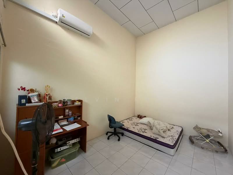 1-storey Terraced House for Sale in Taman Sri Emas (Teluk Intan) - Kelvin Foo - Bedroom - PropertyGuru.com.my