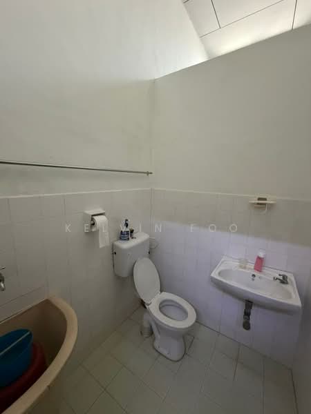 1-storey Terraced House for Sale in Taman Sri Emas (Teluk Intan) - Kelvin Foo - Bathroom - PropertyGuru.com.my