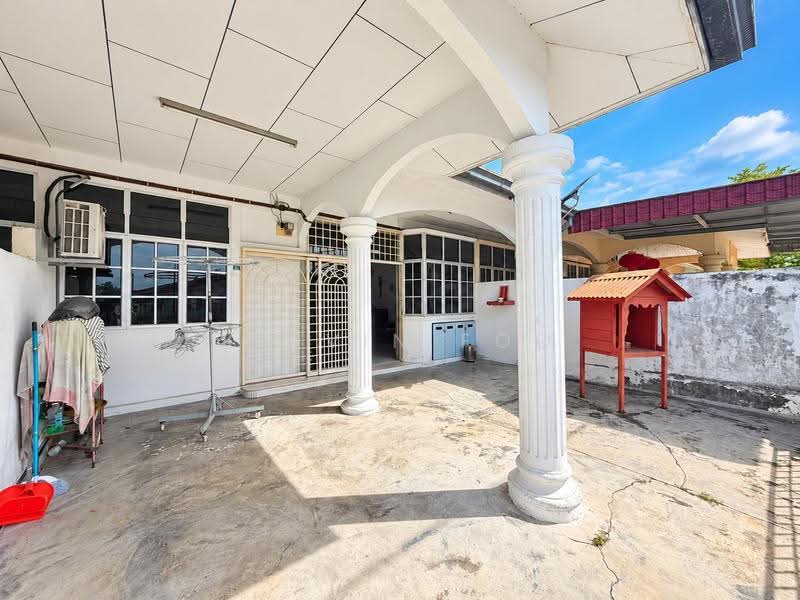 Rumah Teres 1-Tingkat untuk Dijual di Taman Sri Emas (Teluk Intan) - Kelvin Foo - Exterior - PropertyGuru.com.my