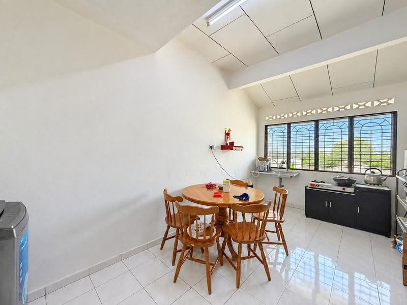 Rumah Teres 1-Tingkat untuk Dijual di Taman Sri Emas (Teluk Intan) - Kelvin Foo - Kitchen - PropertyGuru.com.my